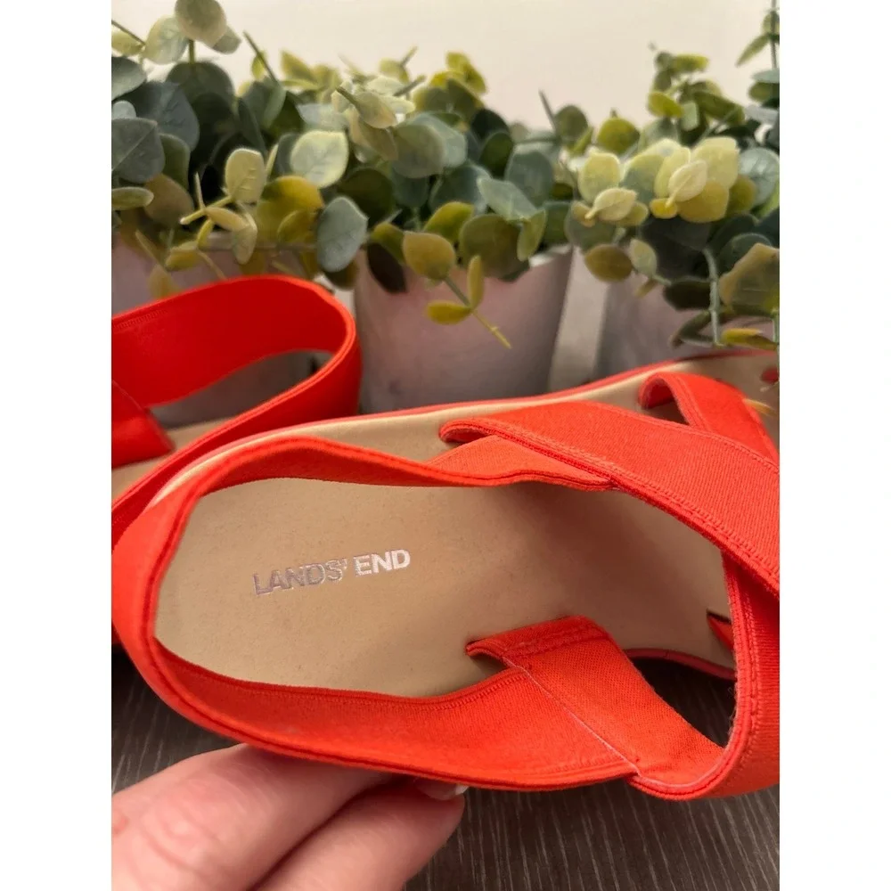 Lands'‎ End women's coral elastic strap sandals size 9